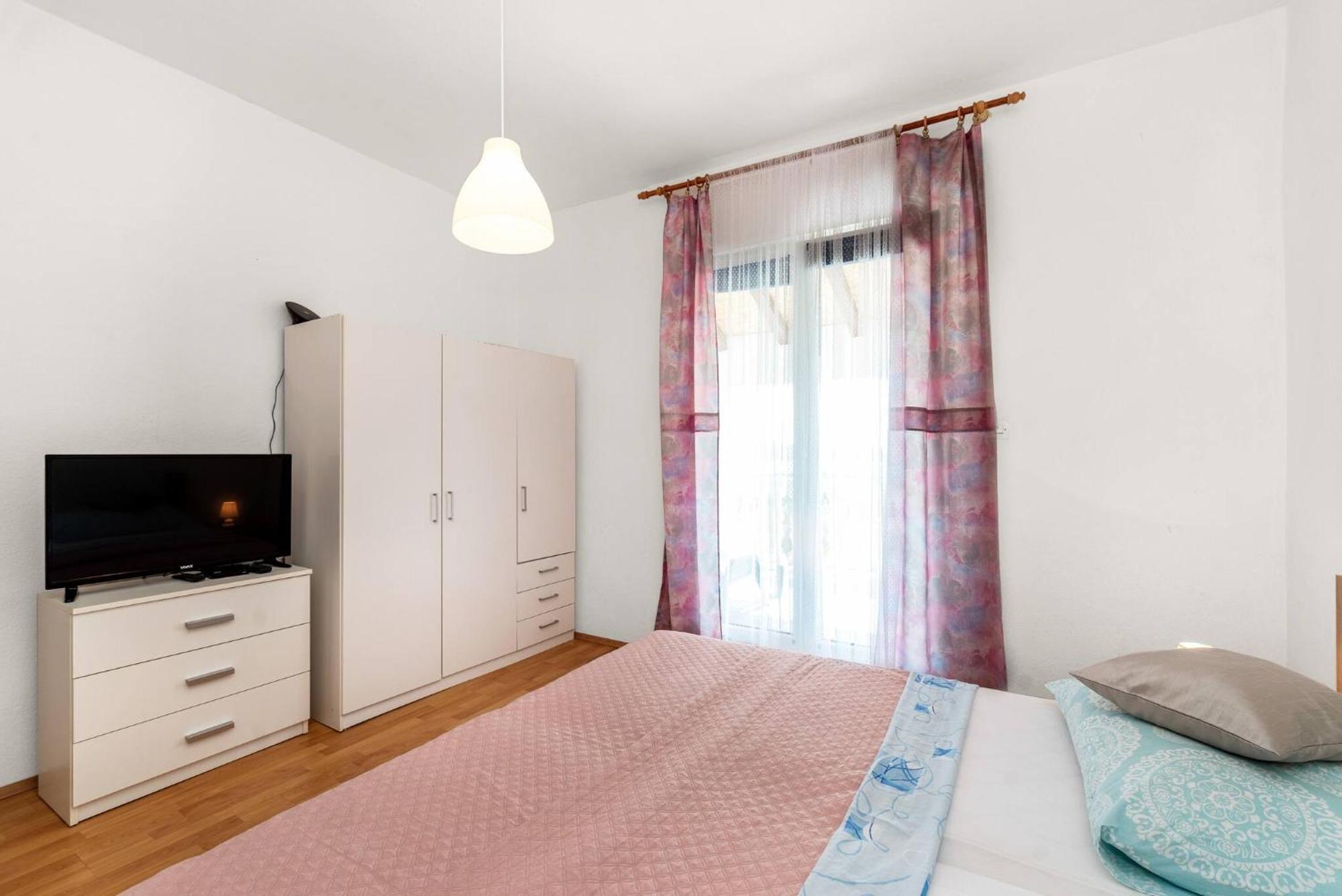 Apartment Lara Tribalj エクステリア 写真